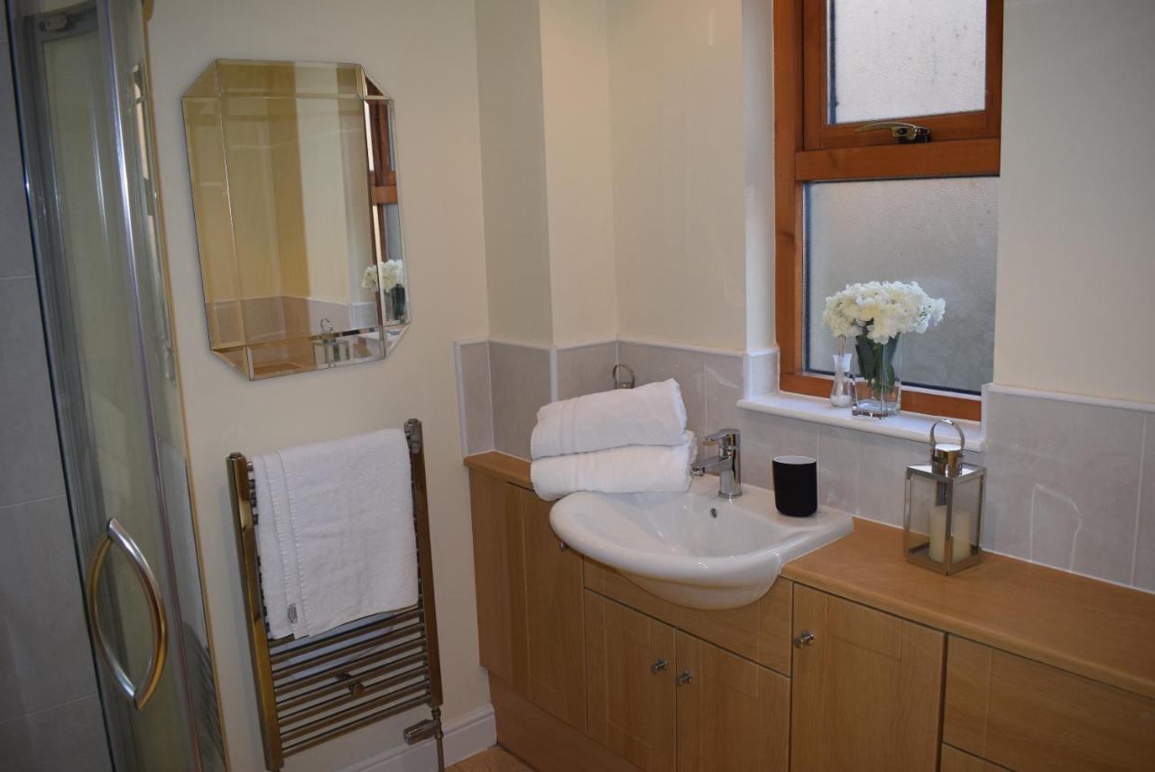 Kelpies Serviced Apartments Kavanagh- 5 Bedrooms Bathgate Eksteriør bilde